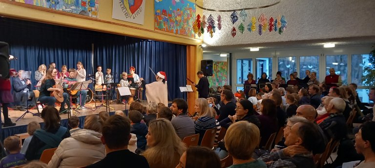 Eröffnungslied "Rudolf"